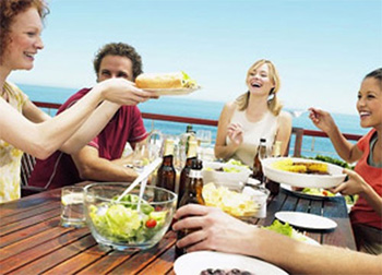 七夕為(wèi)愛(ài)加分(fēn)營養師(shī)支招餐廳點菜也(yě)有(yǒu)技(jì)巧