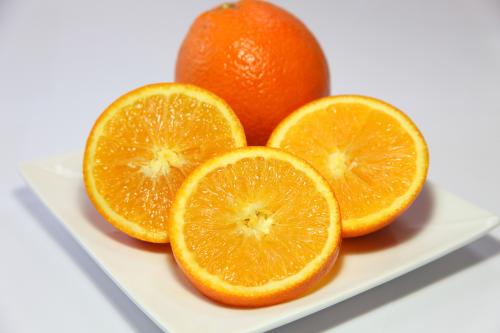吃(chī)橙子(zǐ)有(yǒu)哪些(xiē)好(hǎo)處?